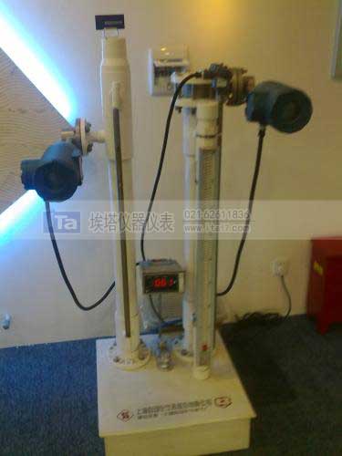 電動(dòng)浮筒液位界面變送器